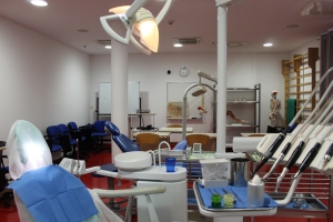 Assistente dentale: nuovo indirizzo di studio