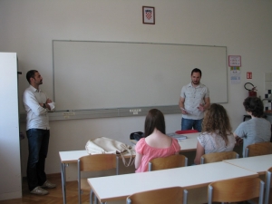Incontro della classe III economica con un rappresentante del settore assicurativo