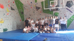 A lezione di arrampicata